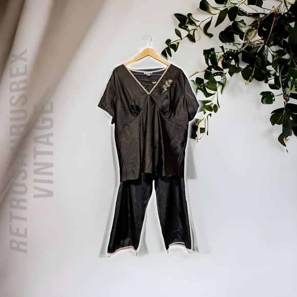 Vintage Pajamas - Picture 5 of 6